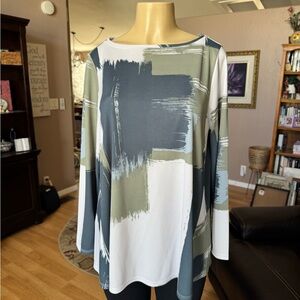 MarlaWynne Abstract Brushstroke Tunic in Gray, Olive, White